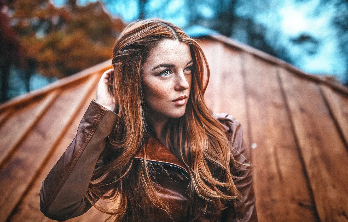 Photo wallpaper freckles, sponge, Lara