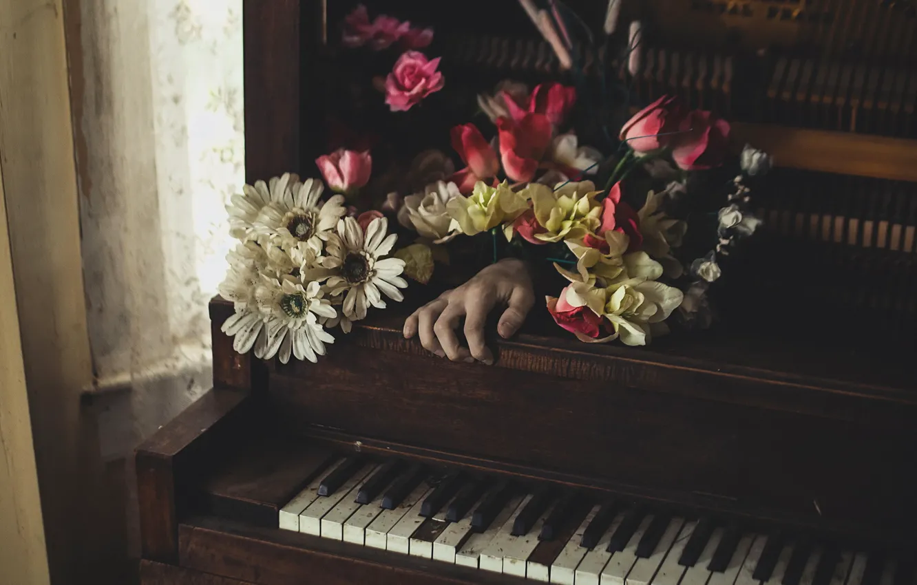 Photo wallpaper flowers, music, hand, piano