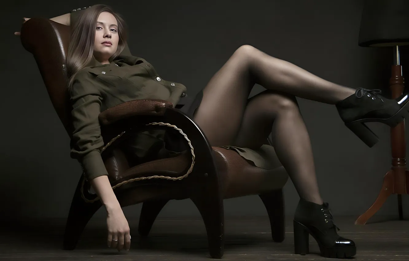 Photo wallpaper girl, chair, bounce back