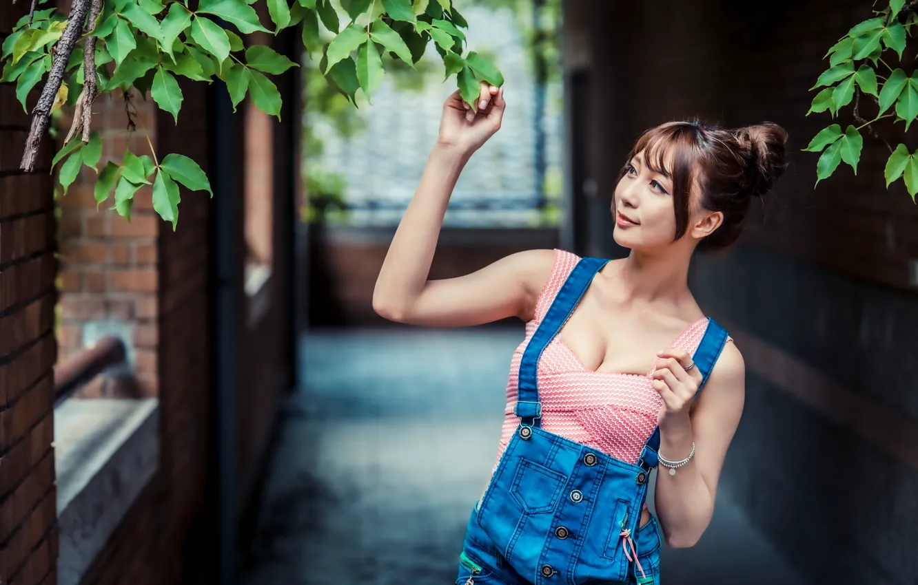 Photo wallpaper branches, Asian, jumpsuit