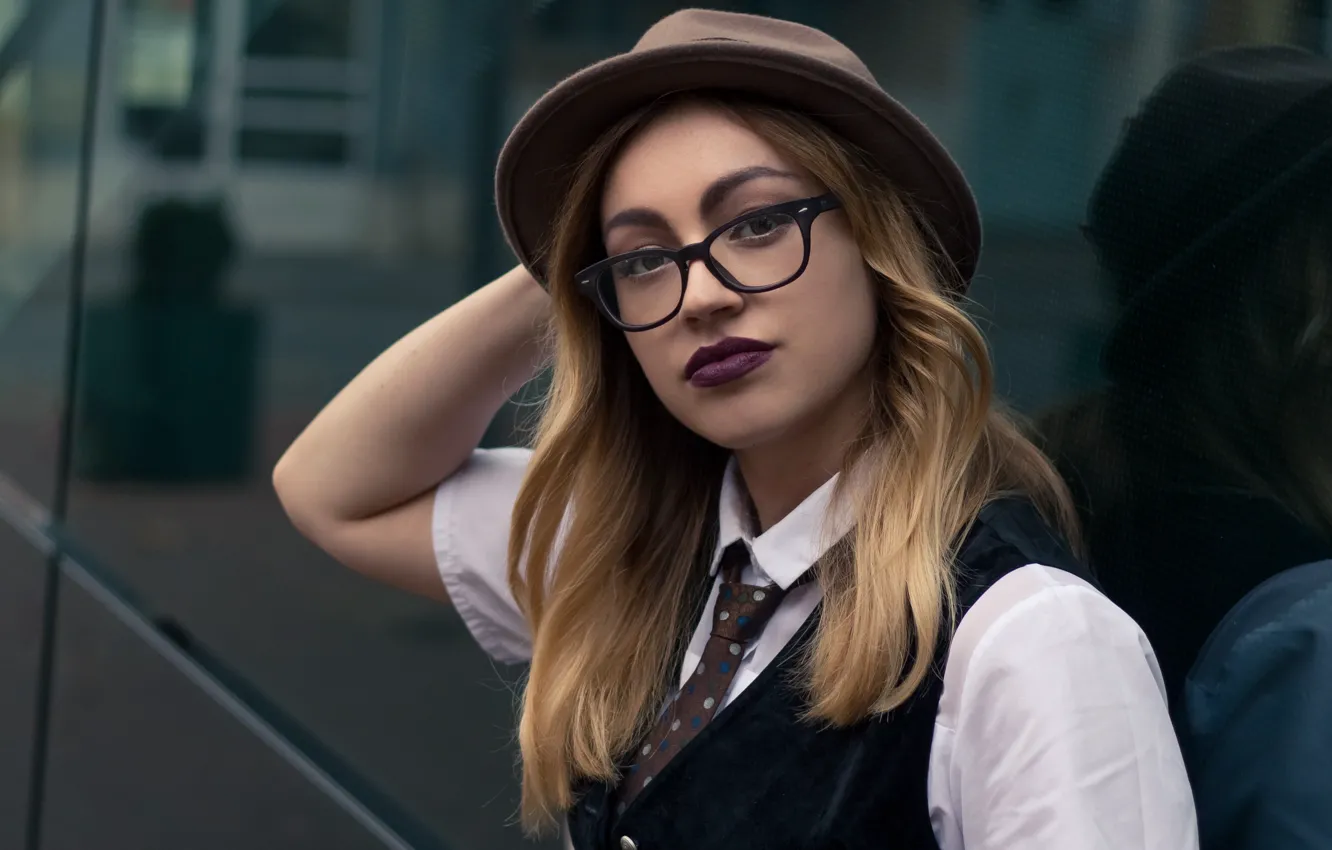 Photo wallpaper girl, model, hat, glasses, Tamara