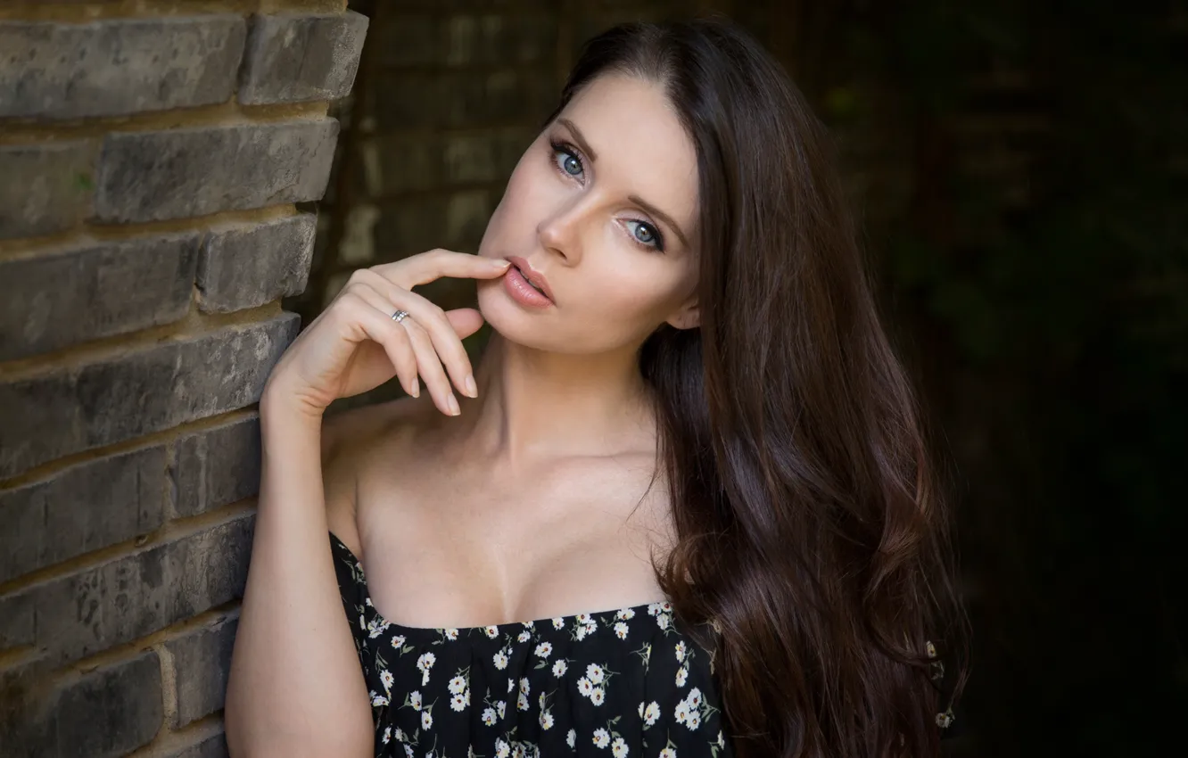 Photo wallpaper look, girl, wall, portrait, hands, neckline, long hair, Larissa