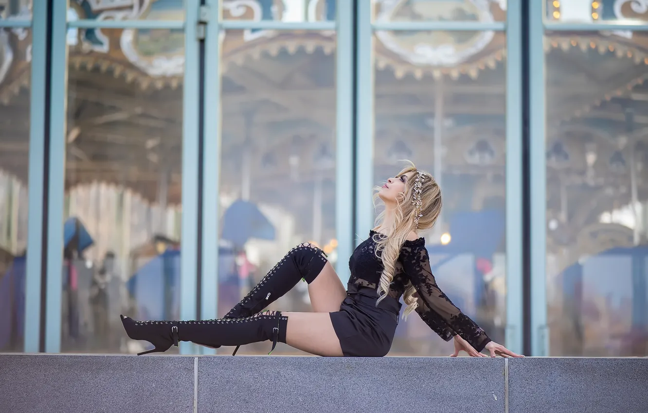 Photo wallpaper girl, pose, Guadalupe