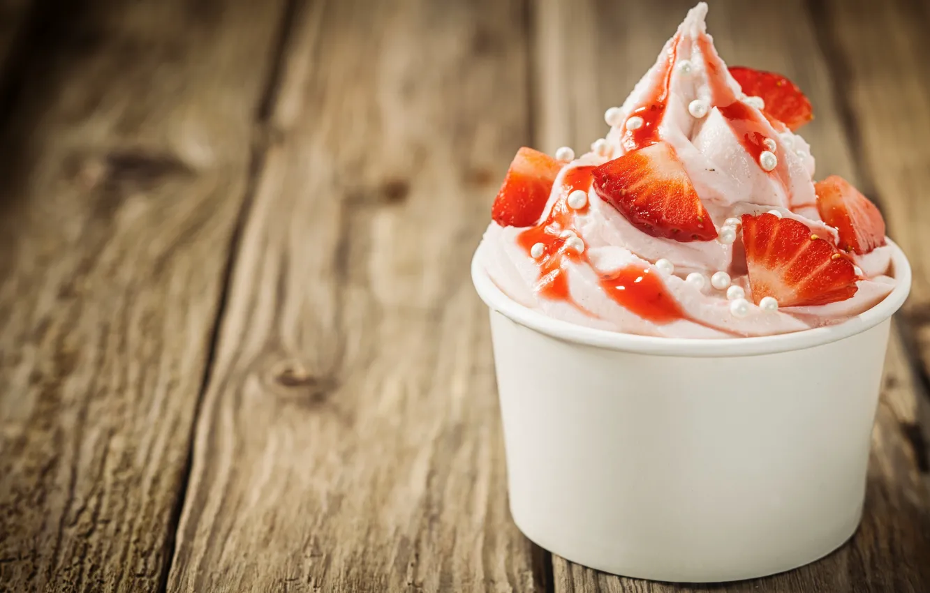 Photo wallpaper cream, dessert, strawberries
