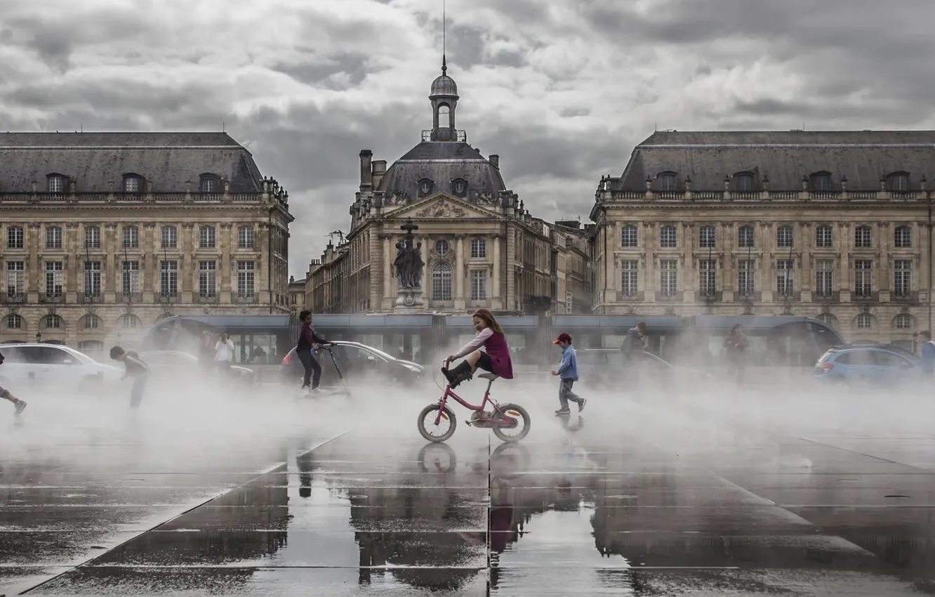 Photo wallpaper water, squirt, children, Bordeaux