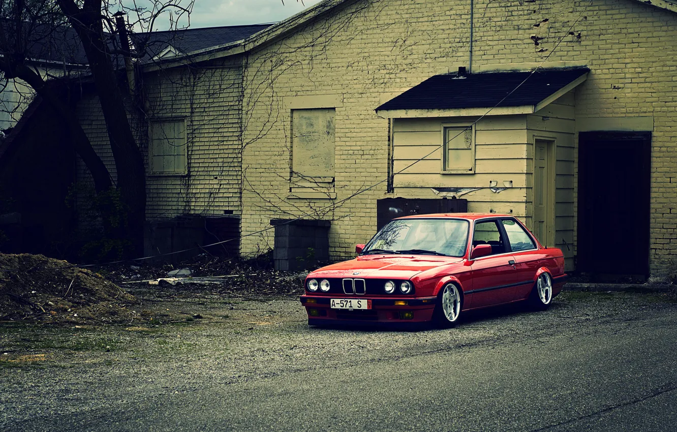 Photo wallpaper red, BMW, BMW, red, E30, The 3 series, frontside