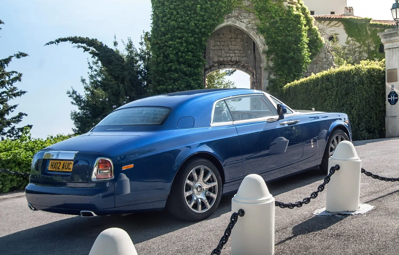 Photo wallpaper blue, background, coupe, Rolls-Royce, Phantom, rear view, Coupe, Phantom