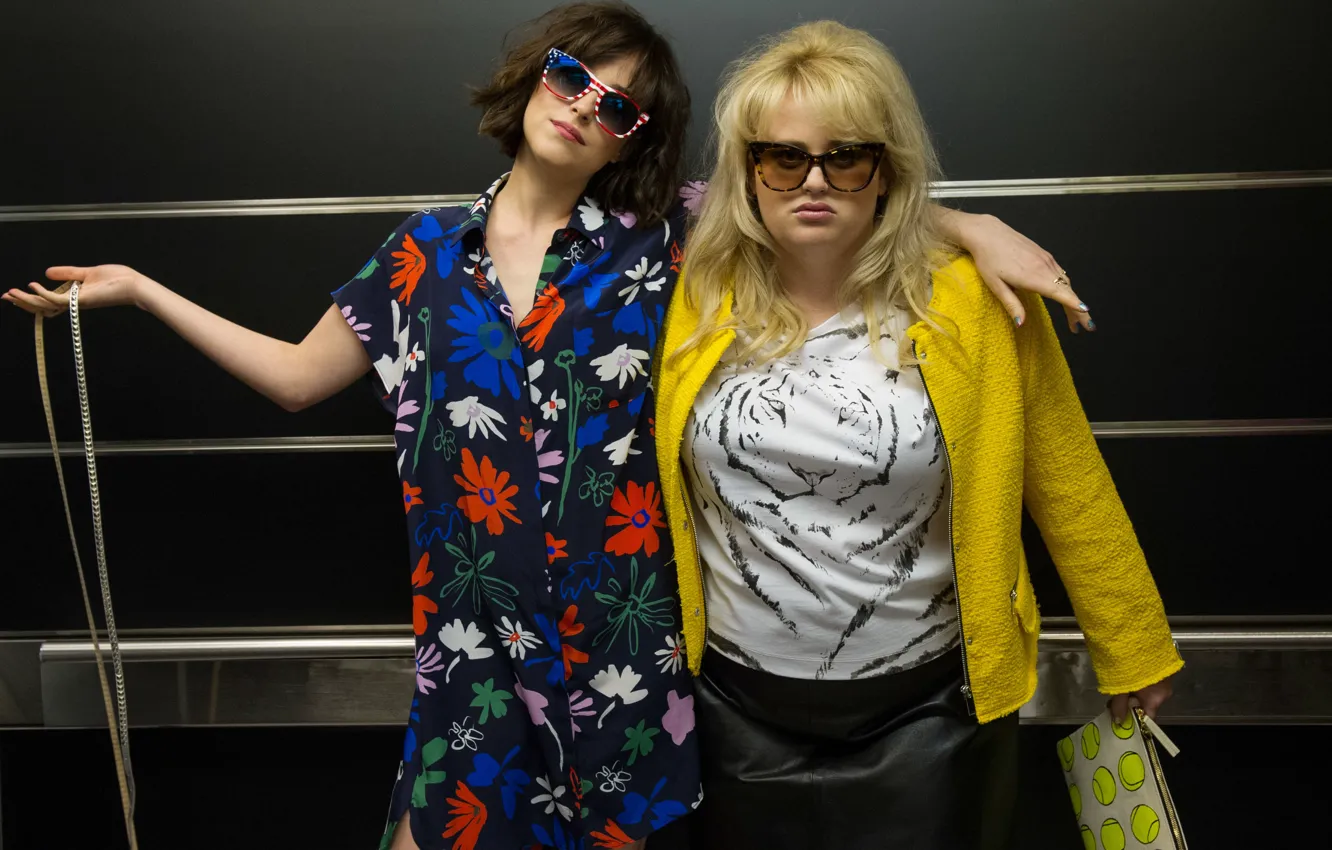 Photo wallpaper style, romance, Alice, Robin, Comedy, Dakota Johnson, Dakota Johnson, Rebel Wilson