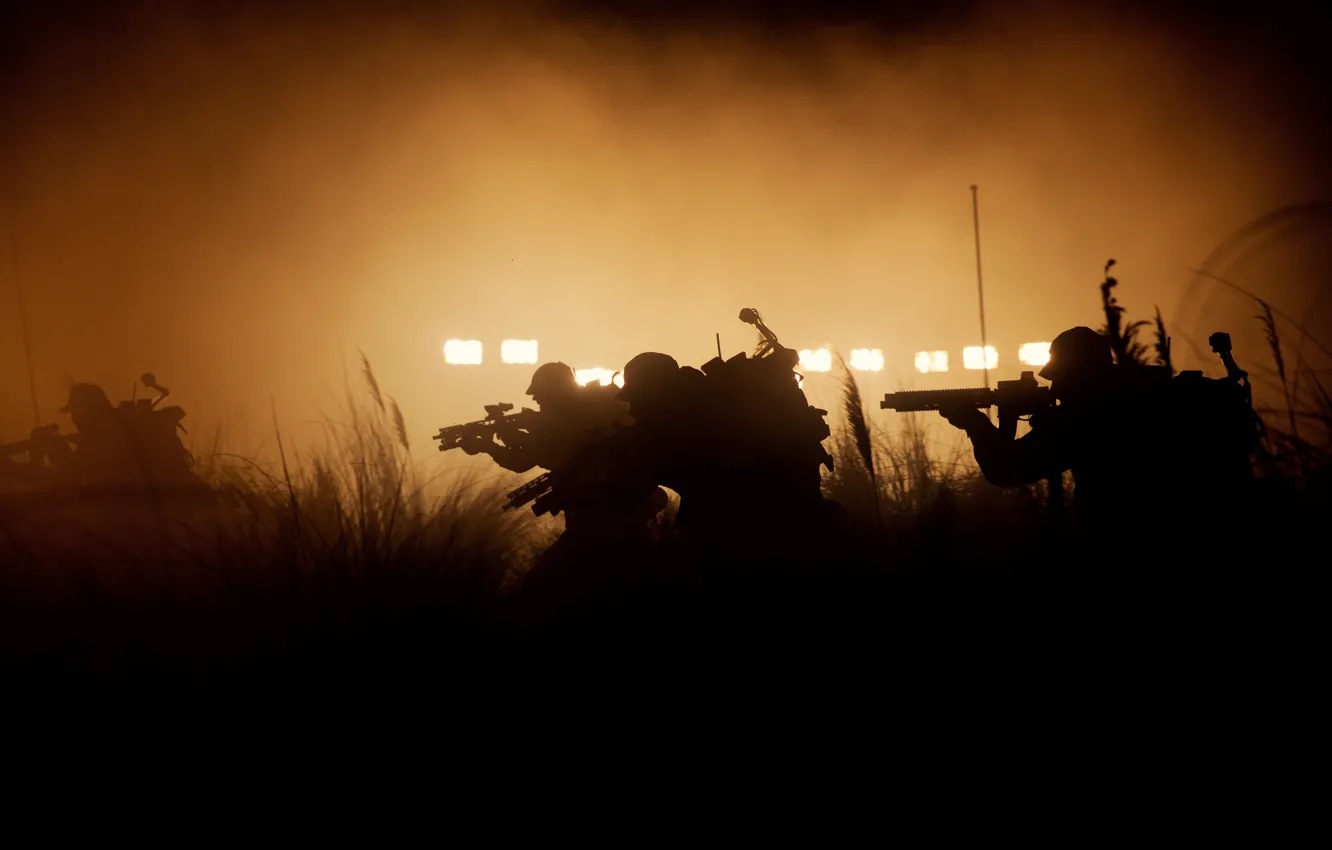 Photo wallpaper cinema, gun, soldier, weapon, alien, night, movie, film