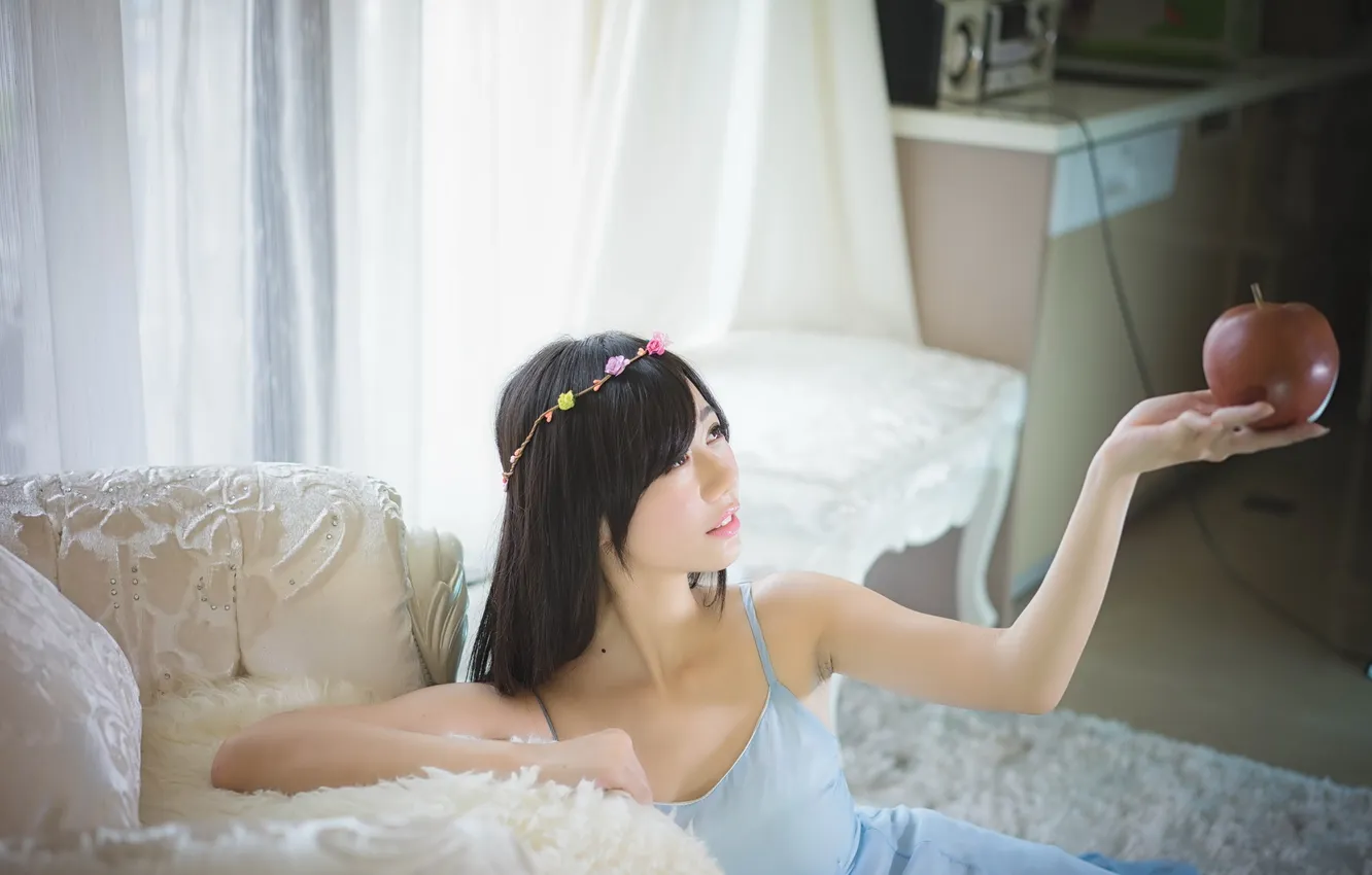Photo wallpaper girl, apples, Asian