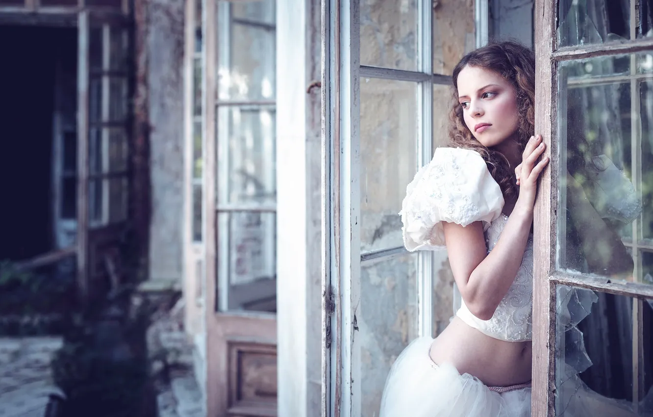 Photo wallpaper look, tummy, the beauty, curls, Karina Bratkowska