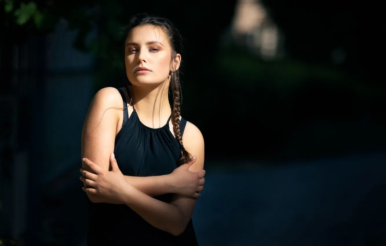 Photo wallpaper look, girl, pose, background, model, portrait, hands, makeup