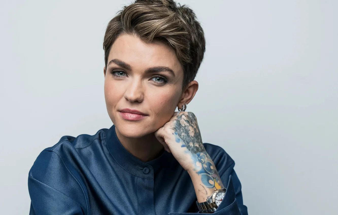 Photo wallpaper look, pose, model, watch, makeup, hairstyle, singer, model