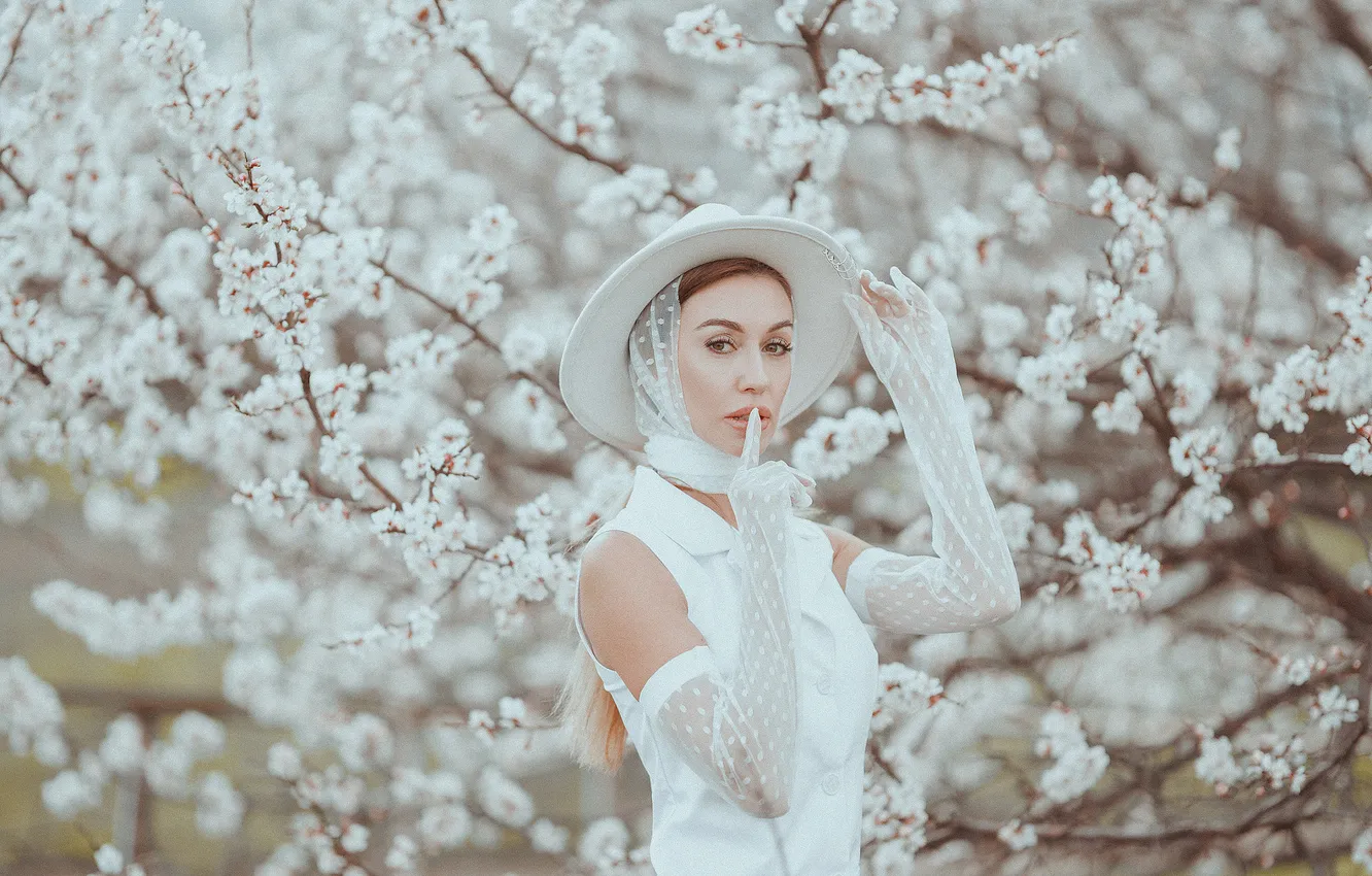 Photo wallpaper girl, flowers, branches, pose, woman, spring, hat, garden