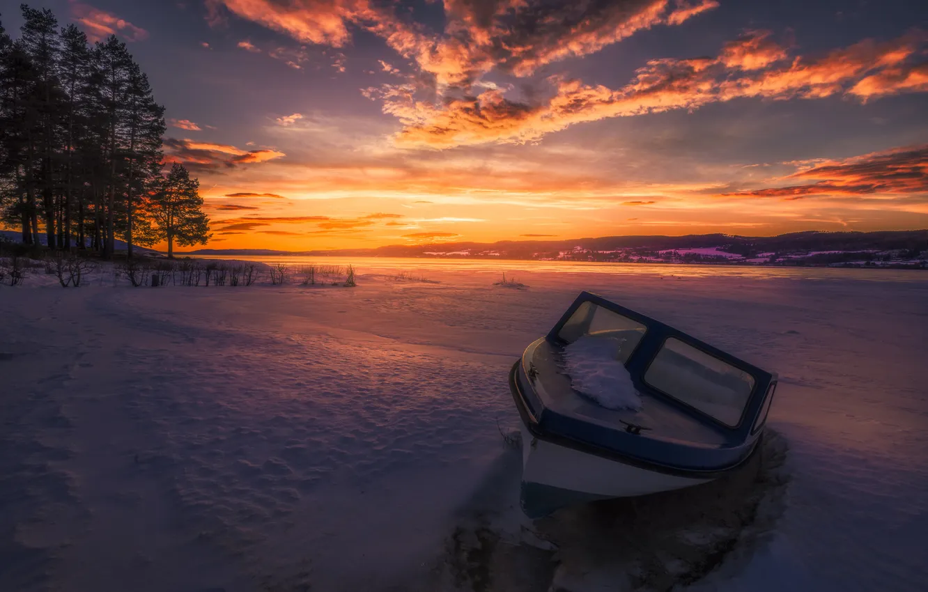 Photo wallpaper winter, sunset, lake, boat