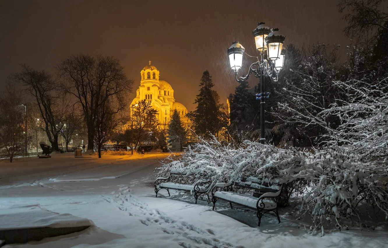 Photo wallpaper winter, snow, bench, traces, the city, the evening, lighting, lights