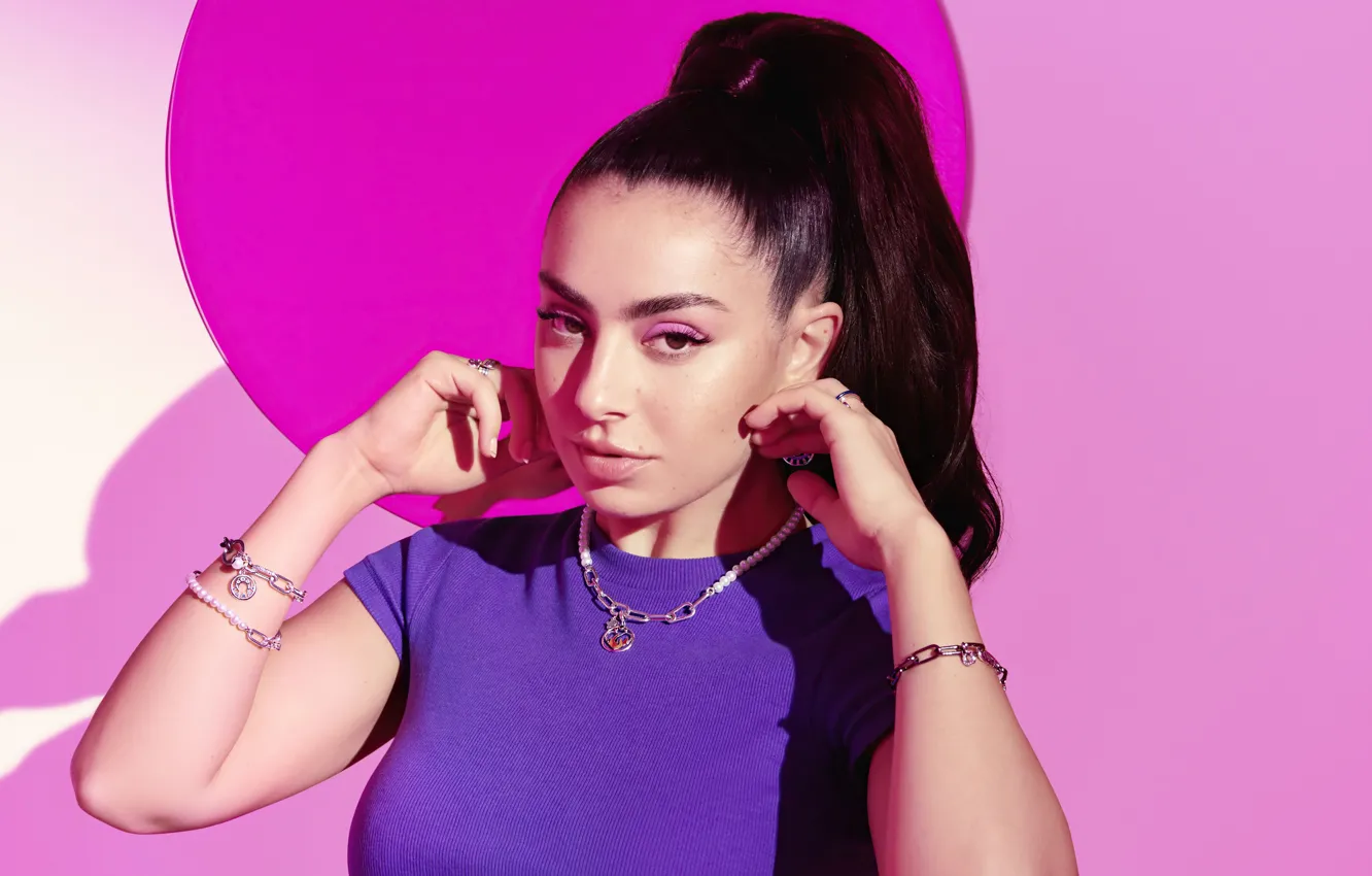 Photo wallpaper look, decoration, singer, gesture, singer, look, jewelry, gesture
