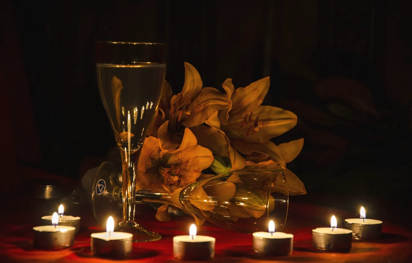 Photo wallpaper Lily, candles, still life