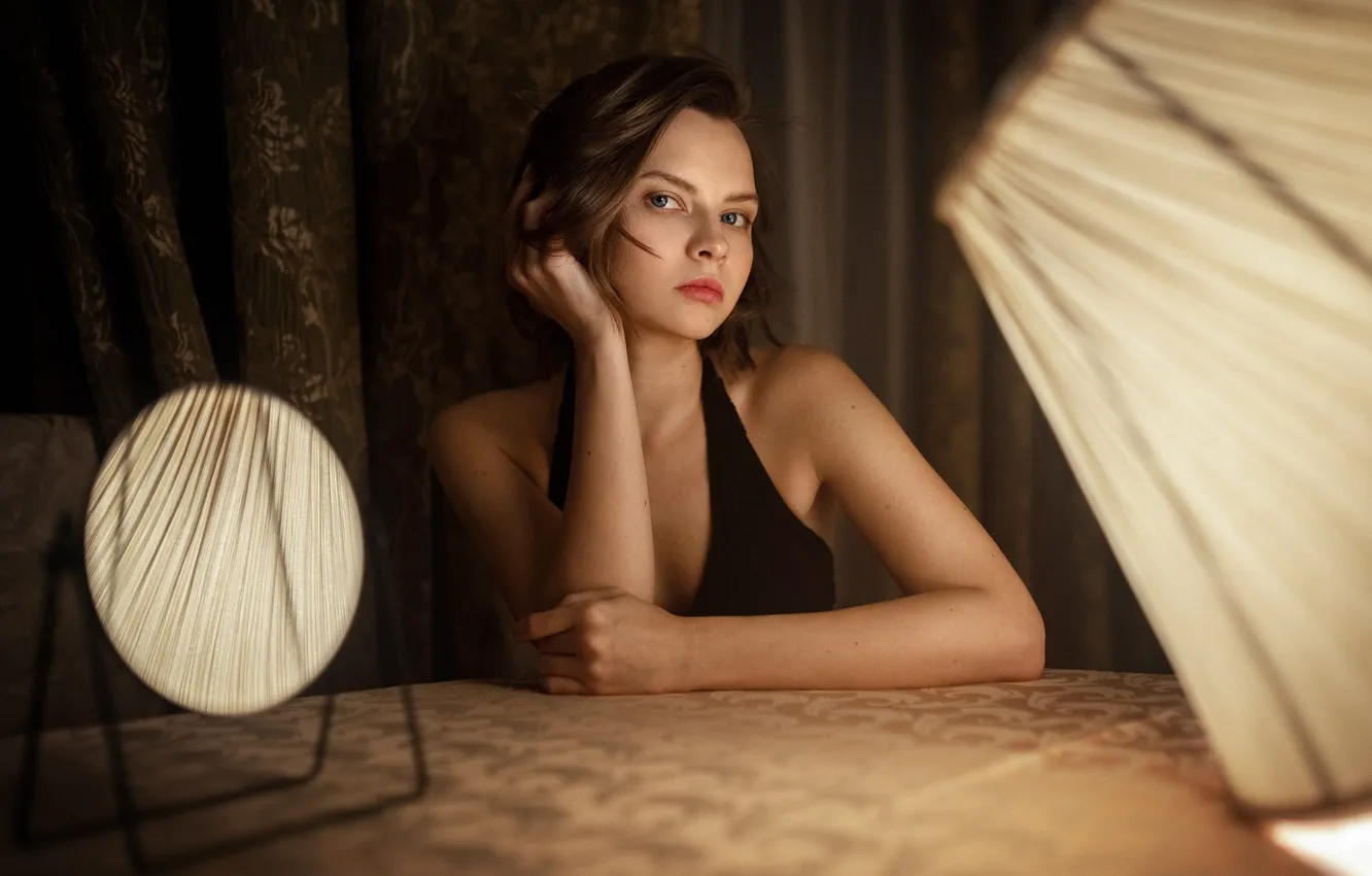 Photo wallpaper look, girl, face, table, room, lamp, portrait, hands