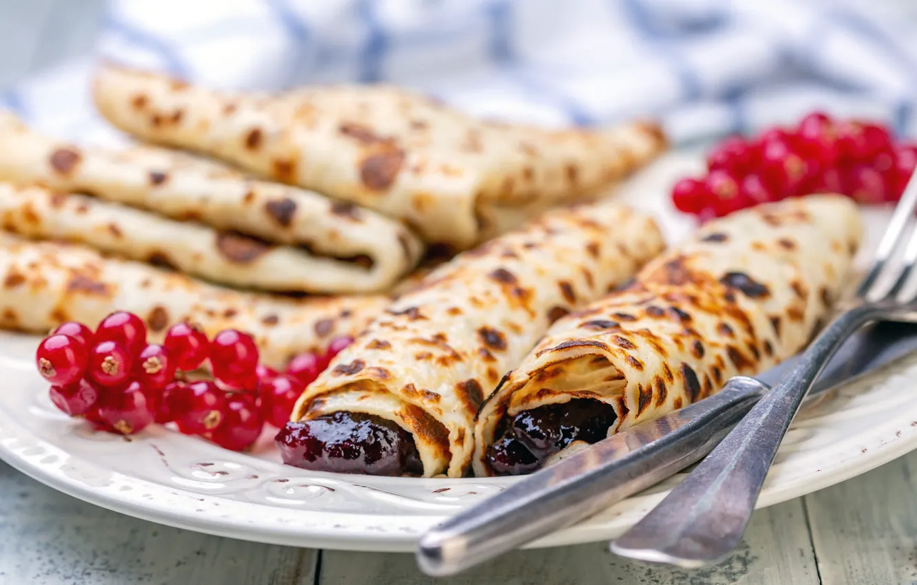 Photo wallpaper red, berries, food, plate, plug, pancakes, currants, jam