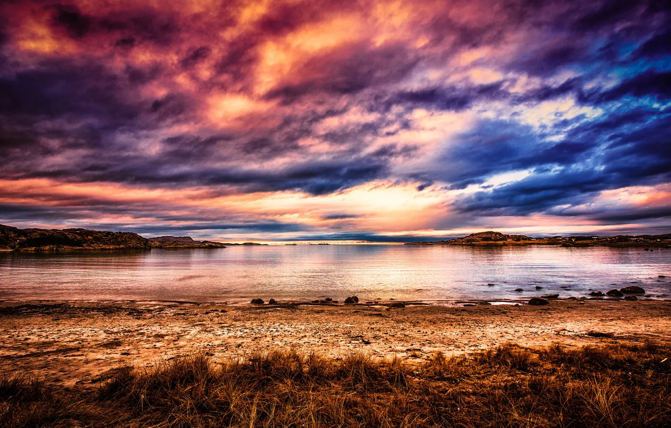 Photo wallpaper beach, sunset, clouds, lake