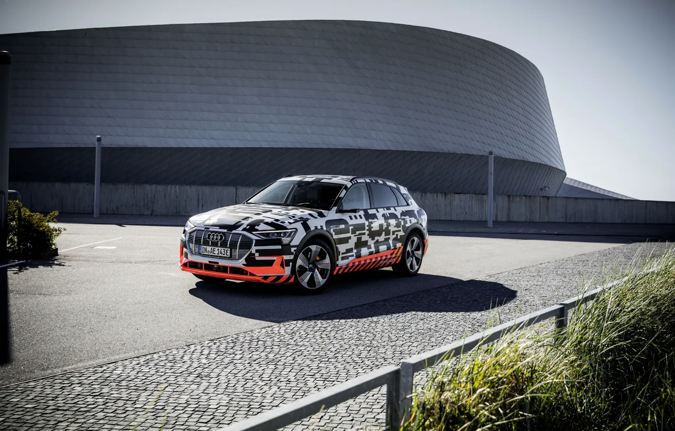 Photo wallpaper Audi, construction, Parking, 2018, E-Tron Prototype
