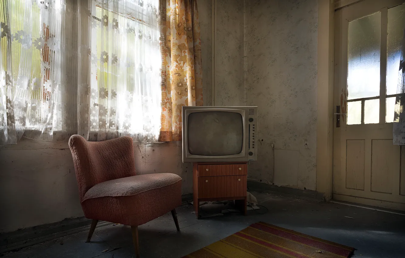 Photo wallpaper chair, TV, window