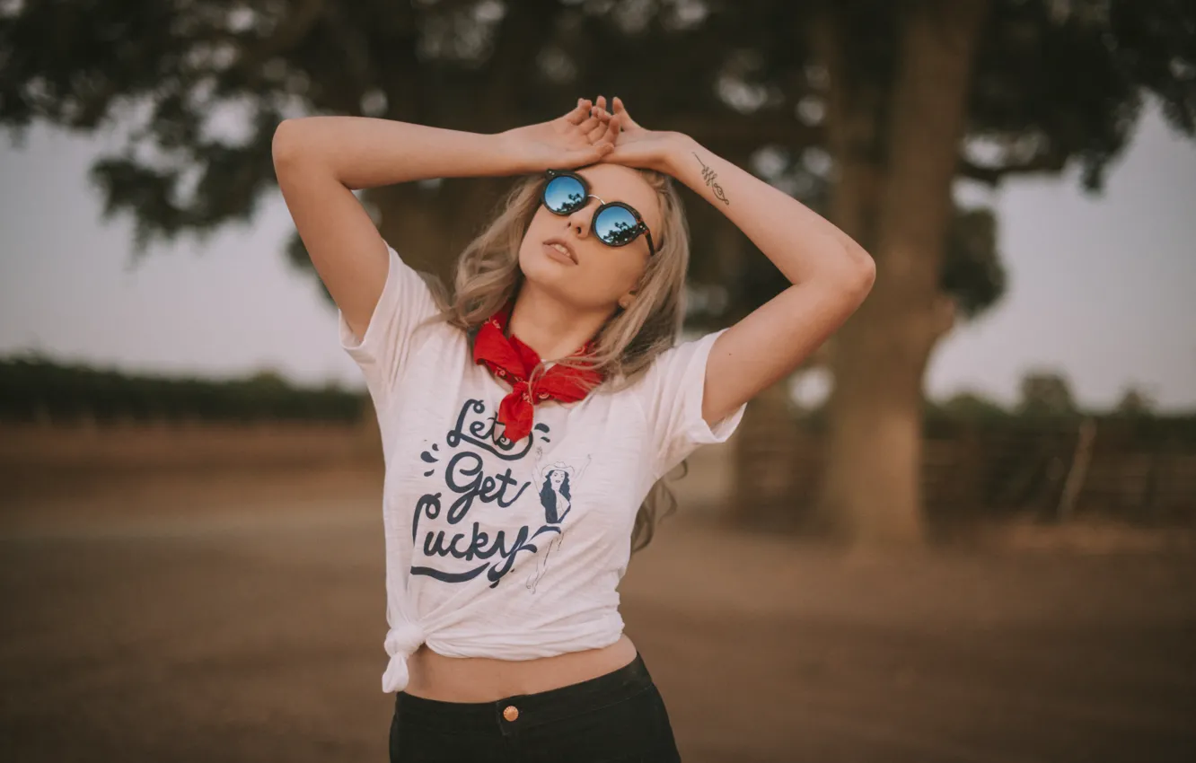 Photo wallpaper glasses, t-shirt, blonde