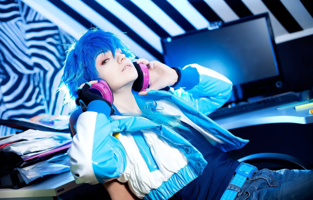 Photo wallpaper style, headphones, guy, Dramatic murder, Aoba, by geshapetrovich