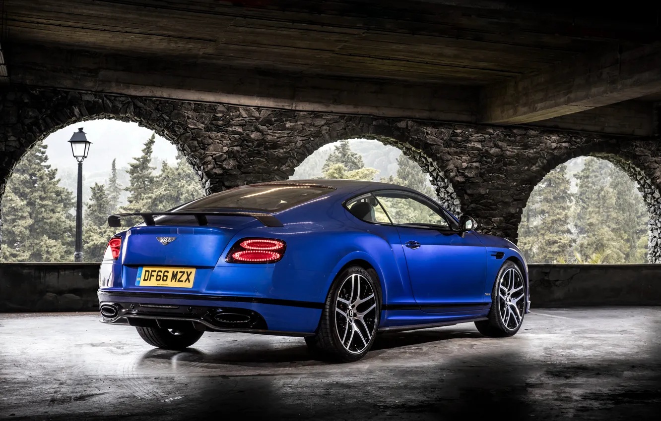 Photo wallpaper Bentley, Continental, rear view, 2017, Supersports
