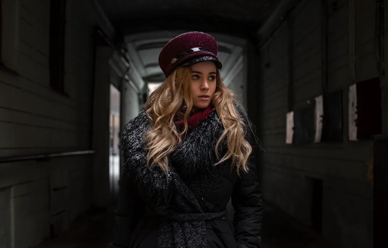 Photo wallpaper look, girl, snow, hair, the tunnel, cap, Oleg Kolomiychenko