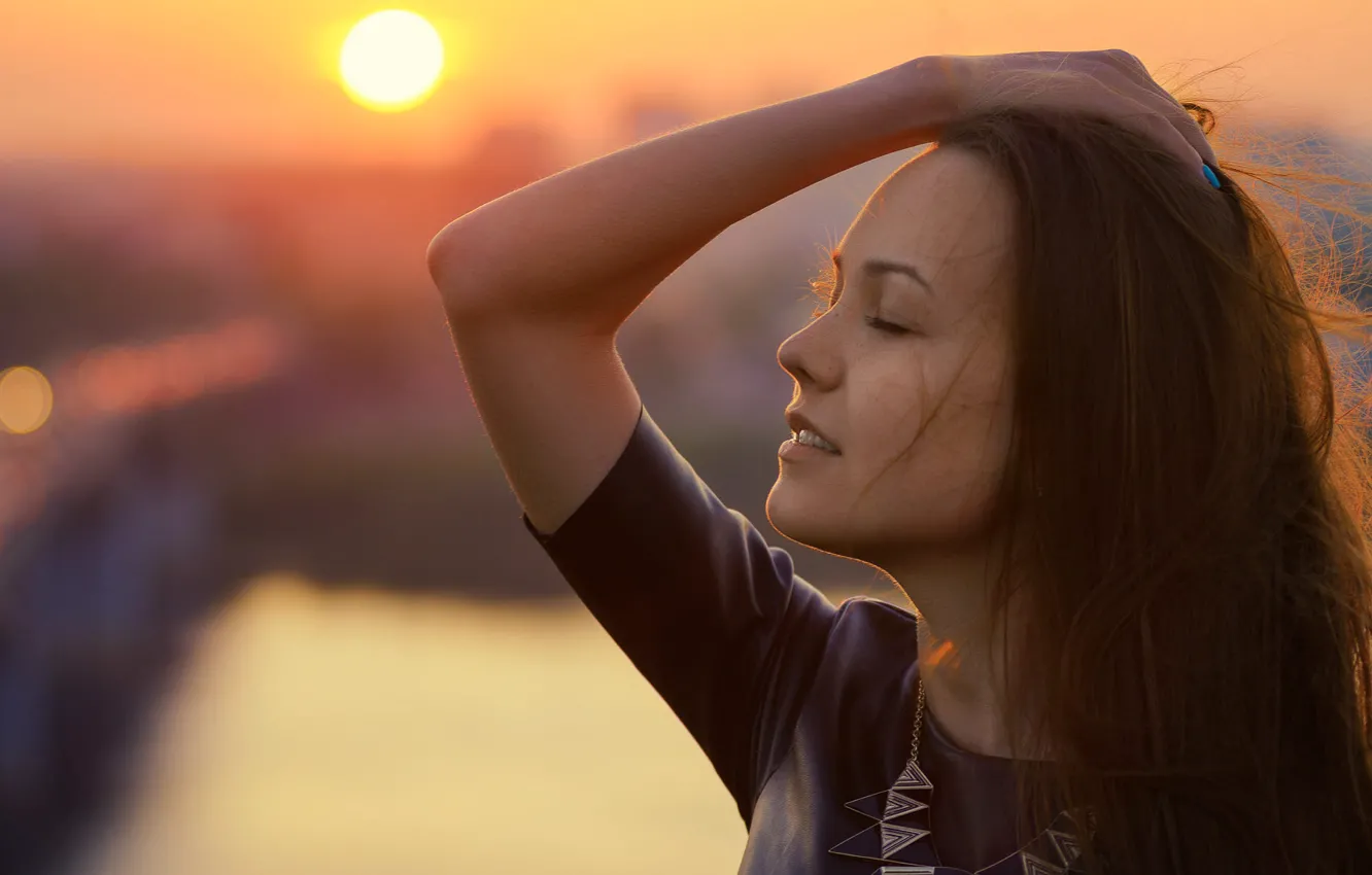 Photo wallpaper girl, is, with my eyes closed, at sunset