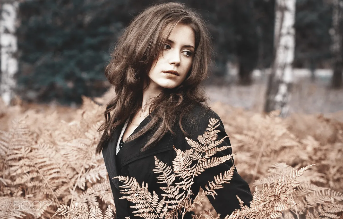 Photo wallpaper model, Ksenia Kokoreva, In The Fields, In Thought