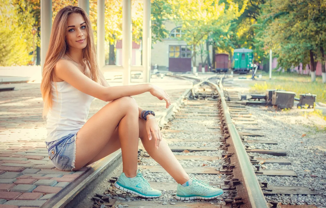 Photo wallpaper look, girl, the way, shorts, rails, Mike, blonde, sleepers