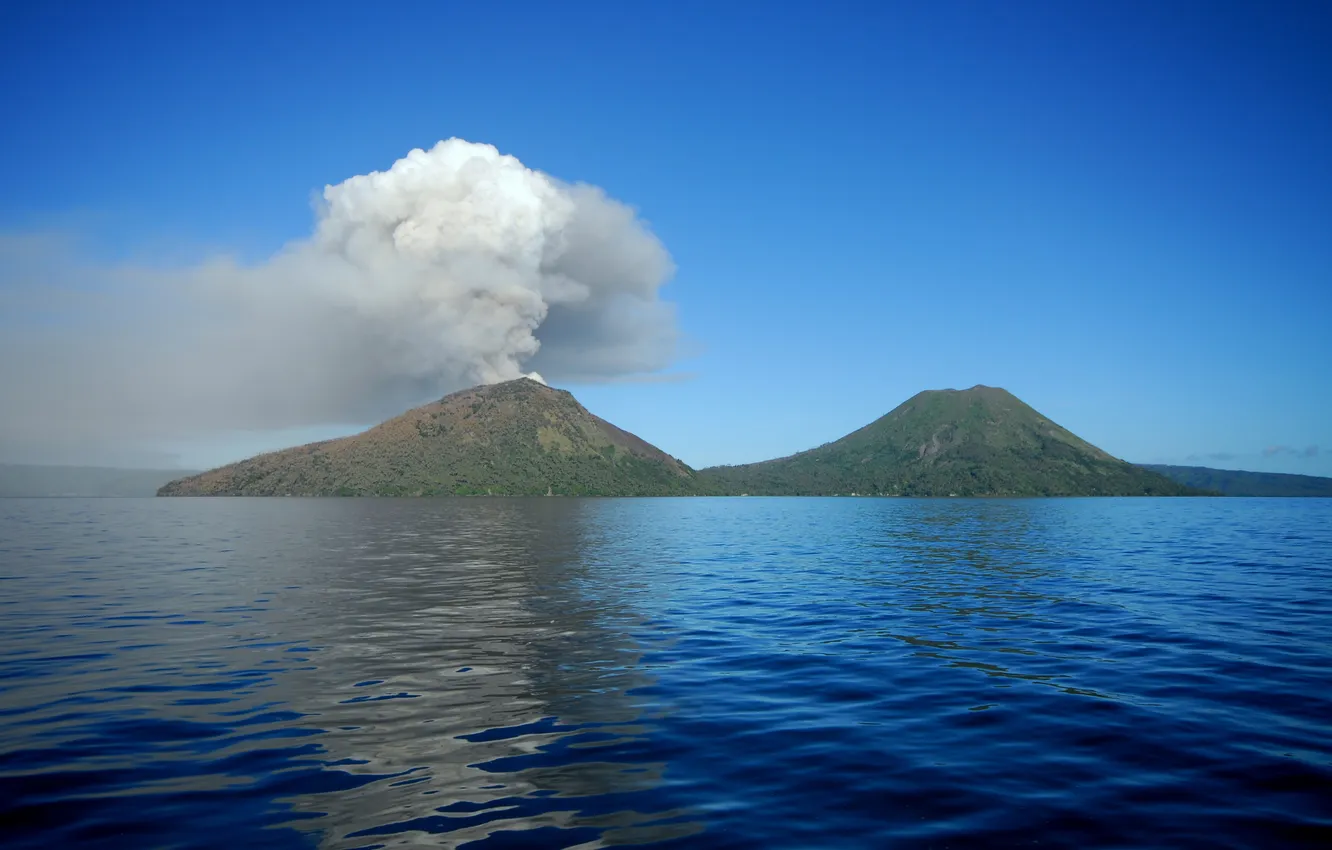 Photo wallpaper smoke, island, the volcano, the eruption