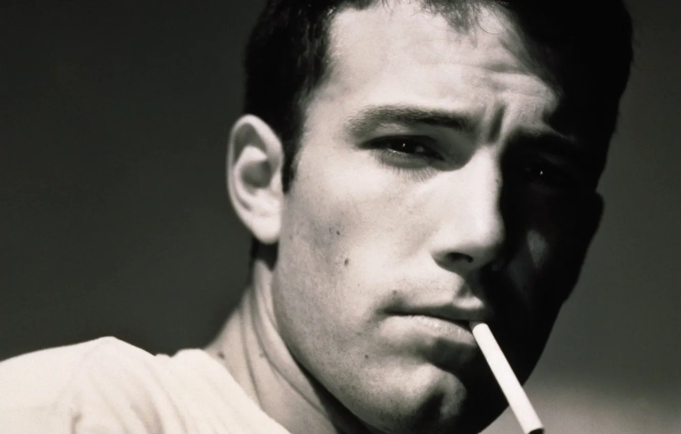 Photo wallpaper look, face, black and white, cigarette, actor, Ben Affleck, mujchina