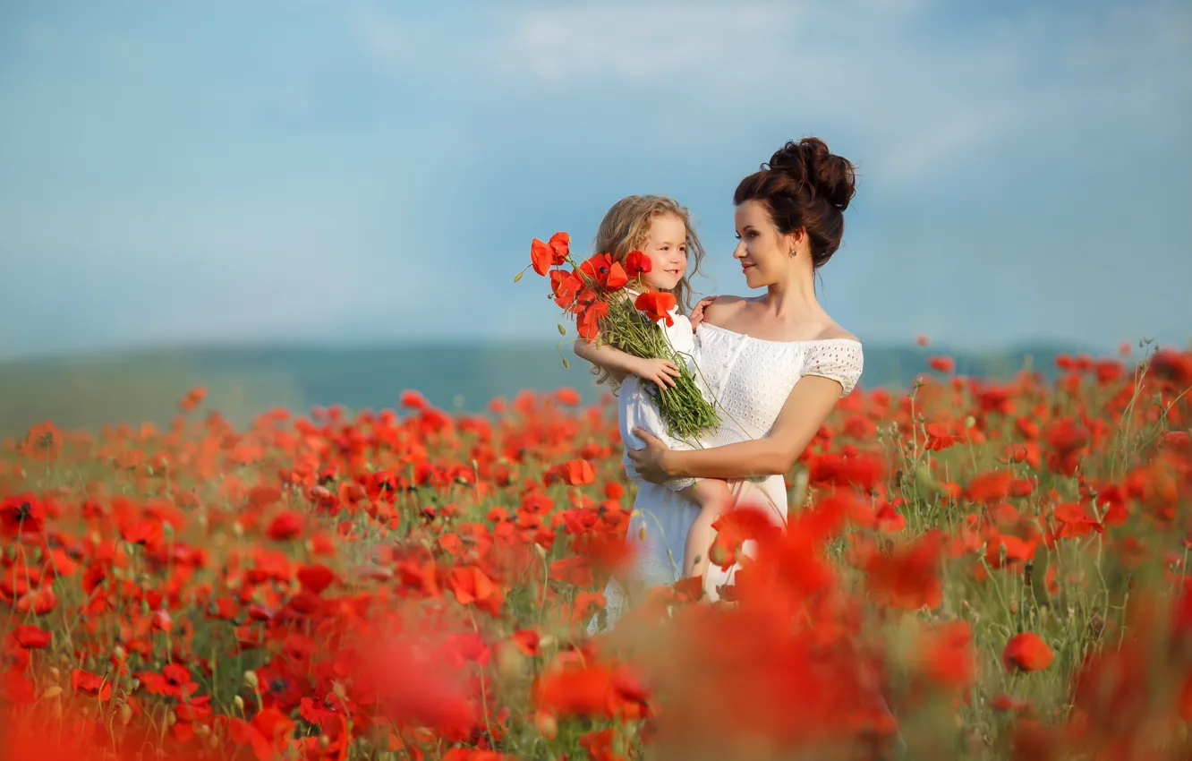 Photo wallpaper summer, the sky, girl, light, flowers, red, children, pose