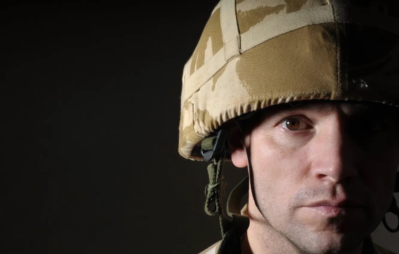 Photo wallpaper soldier, look, pearls