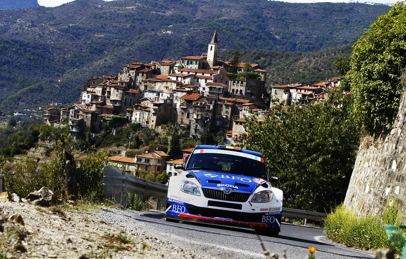 Photo wallpaper the city, 2011, S2000, Skoda, Fabia, IRC, Intercontinentak Rally Challenge