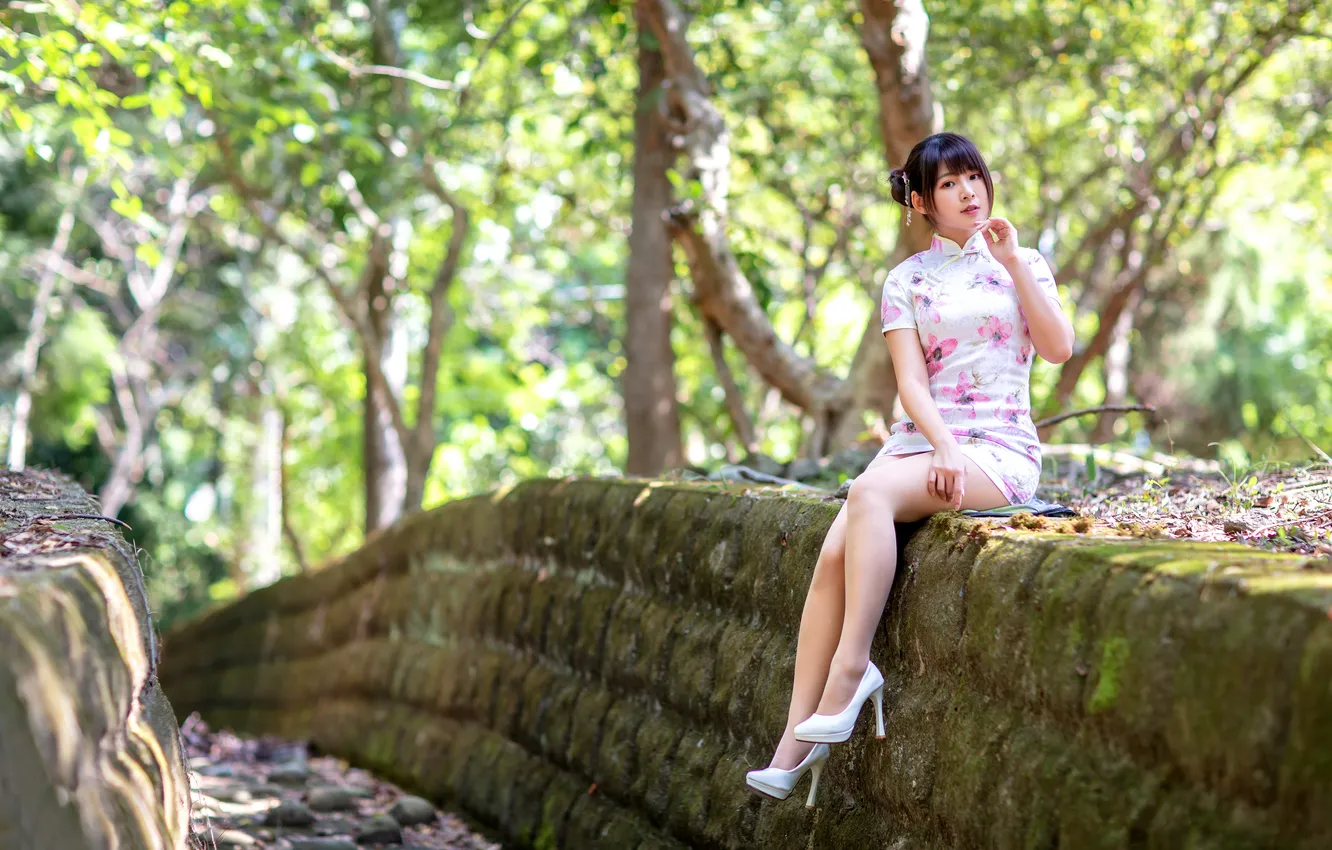 Photo wallpaper girl, dress, shoes, legs, Asian