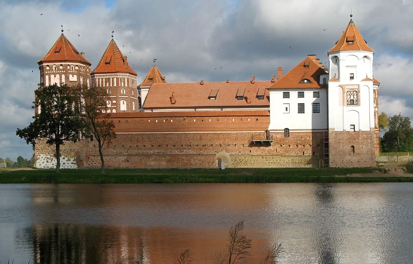 Photo wallpaper the sky, clouds, river, tower, Belarus, Mir castle