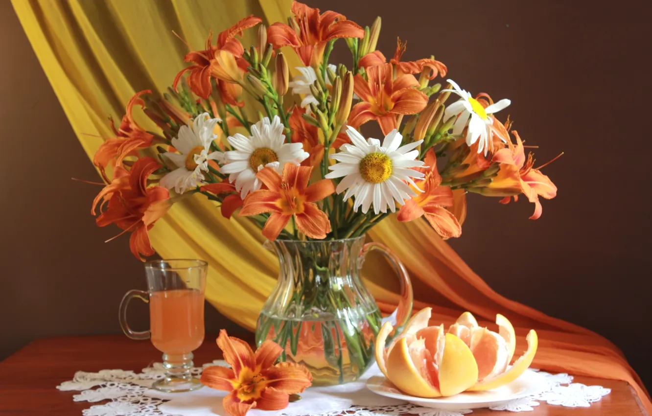 Photo wallpaper Lily, chamomile, bouquet, juice, grapefruit
