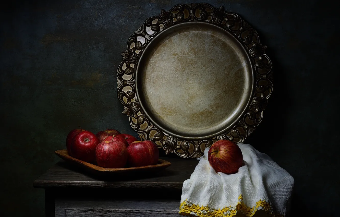 Photo wallpaper the dark background, still life, table, towel, apples, tray