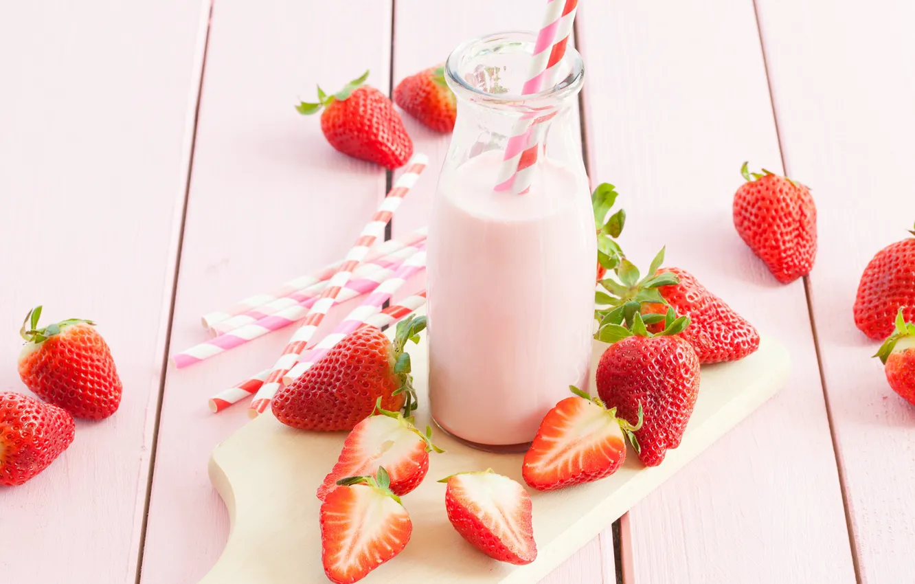 Photo wallpaper berries, milk, strawberry, cocktail