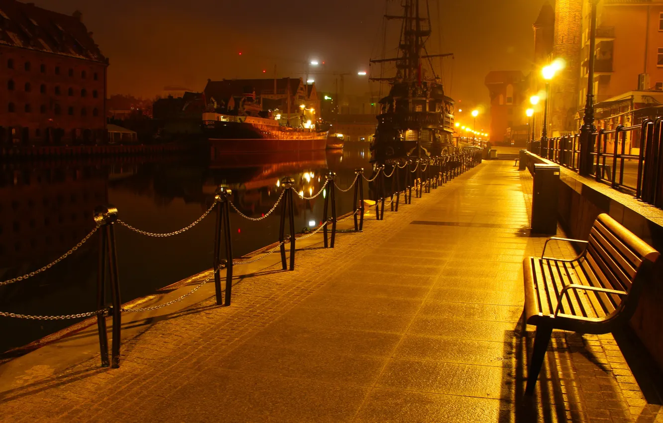 Photo wallpaper dark, night, street, Gdansk