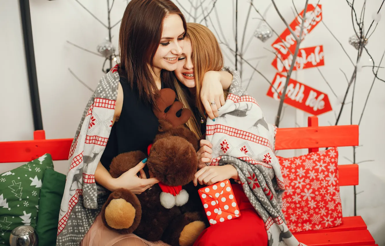 Photo wallpaper girl, gift, toy, new year, Christmas, two girls, Christmas decorations, hugs