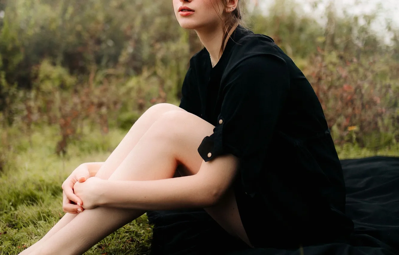 Photo wallpaper nature, feet, sitting, Viktor Rakov, Alesya