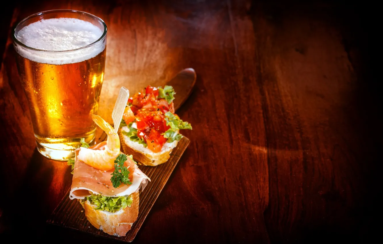 Photo wallpaper glass, beer, sandwiches