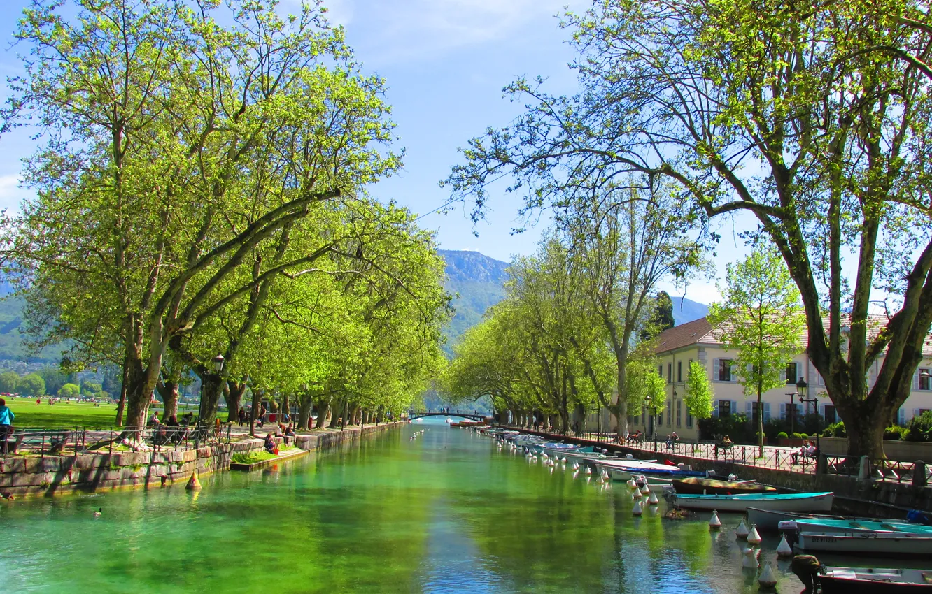 Photo wallpaper summer, the city, lake, France, boats, channel, Annecy, the lake of Annecy
