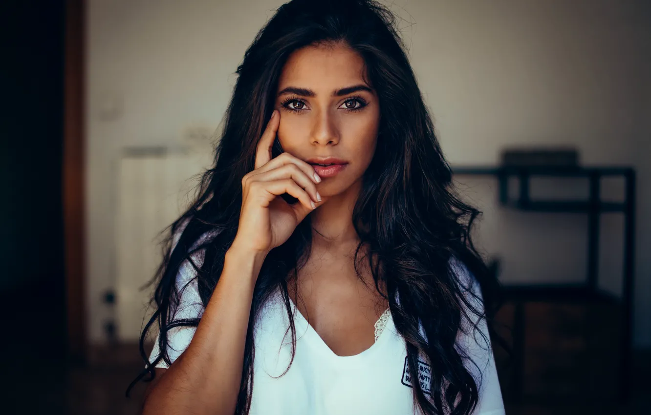 Photo wallpaper look, portrait, brunette, Astrid